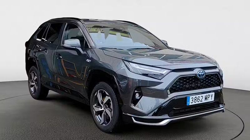 Toyota RAV4 • 2024 • 9,967 km 1