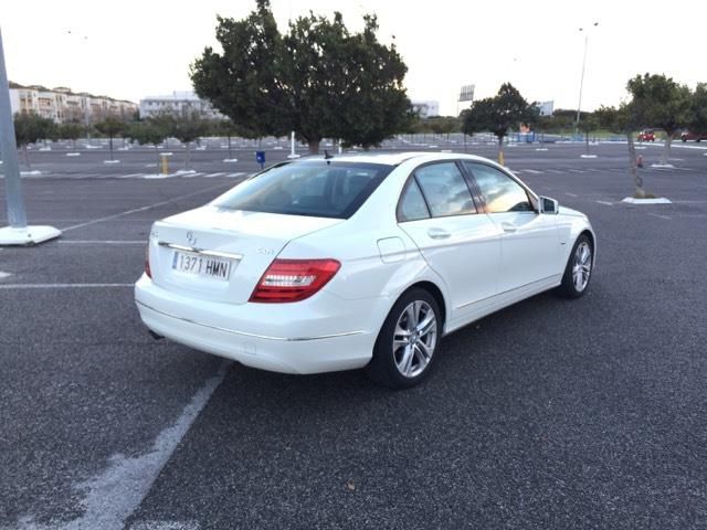 Mercedes-Benz 200 D • 2013 • 209,000 km 10