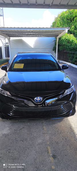 Toyota Camry Hybrid • 2018 • 35,000 km 3
