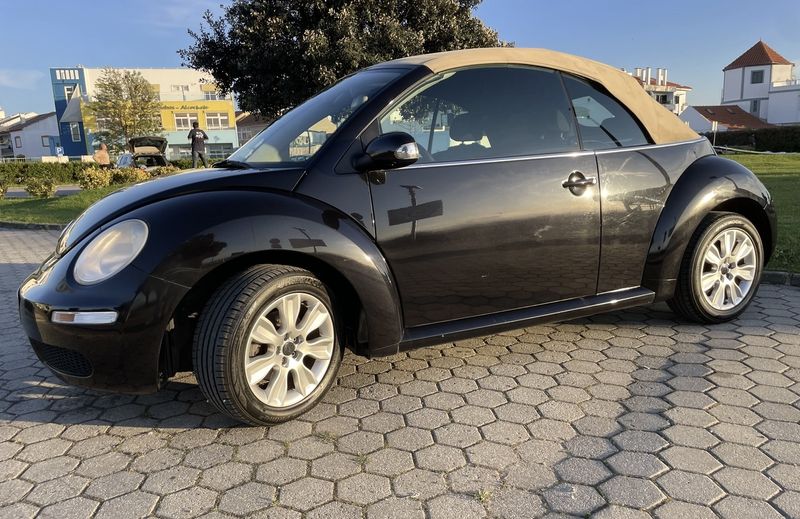 Volkswagen New Beetle • 2010 • 114,468 km 2