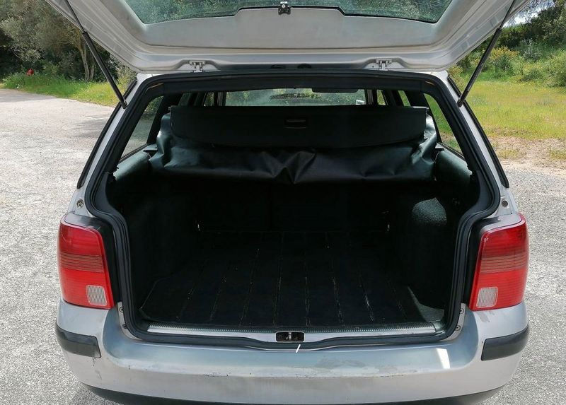 Volkswagen Passat • 2000 • 204,000 km 2
