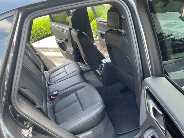 Porsche Macan • 2019 • 28,650 mi 7