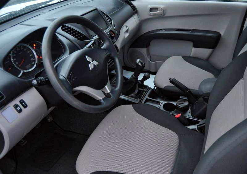 Mitsubishi Carisma • 2013 • 130,000 km 3