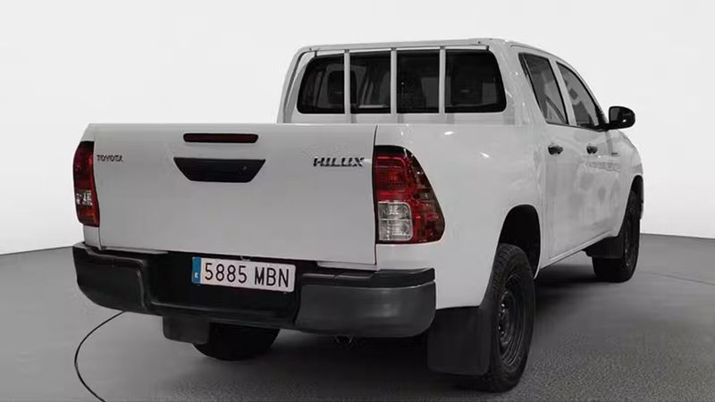 Toyota Hilux • 2022 • 53,912 km 4