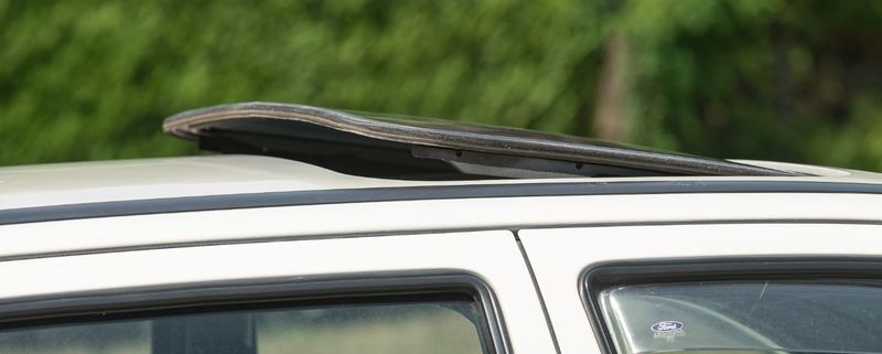 Ford Sierra • 1989 • 91,000 km 13