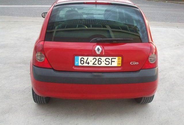 Renault Clio • 2001 • 200,000 km 2