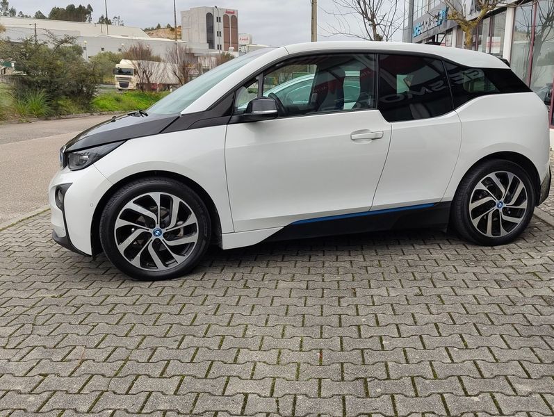 BMW i3 • 2016 • 110,600 km 3