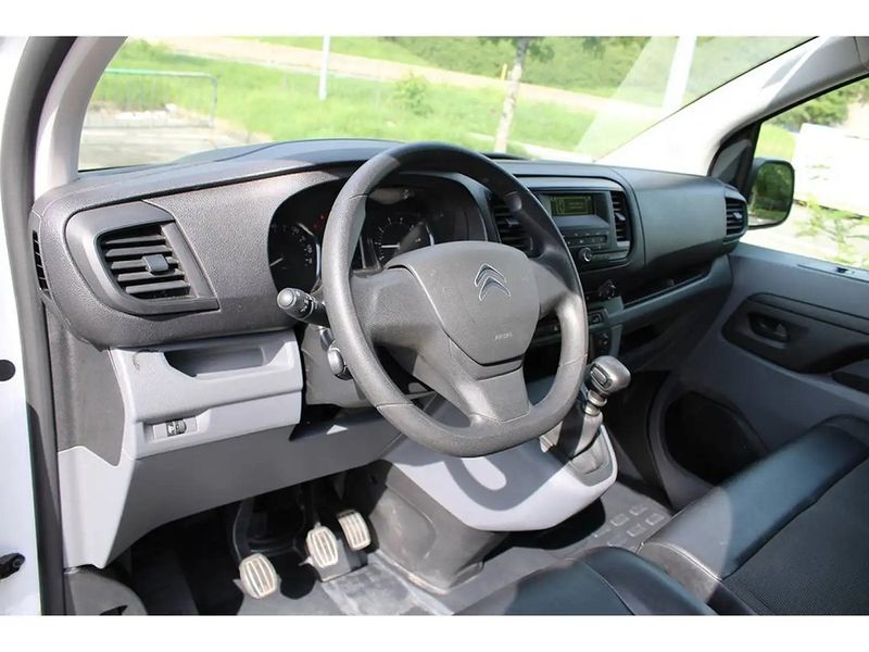 Citroën Jumpy • 2020 • 29,461 km 9