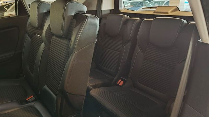 Renault Grand Scenic • 2020 • 93,000 km 9