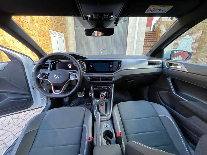 Volkswagen Polo • 2023 • 13,300 km 10