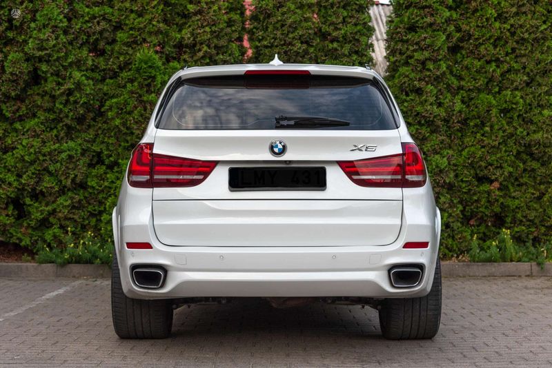 BMW X5 • 2014 • 189,000 km 14
