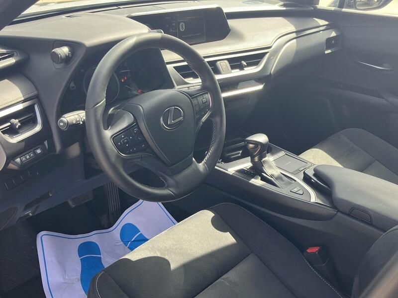 Lexus UX • 2022 • 29,232 km 8