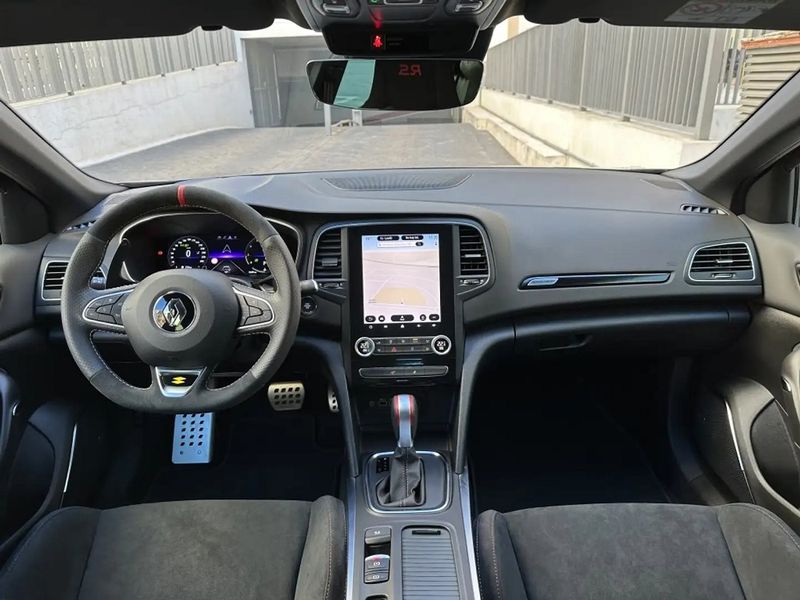 Renault Mégane Coupé • 2023 • 19,800 km 4