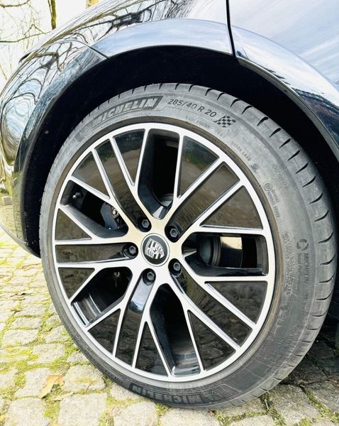 Porsche Taycan • 2021 • 150,000 km 5