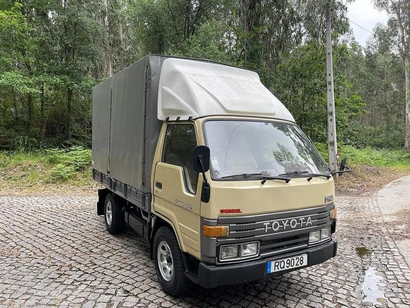 Toyota Dyna • 1991 • 104,000 km 2