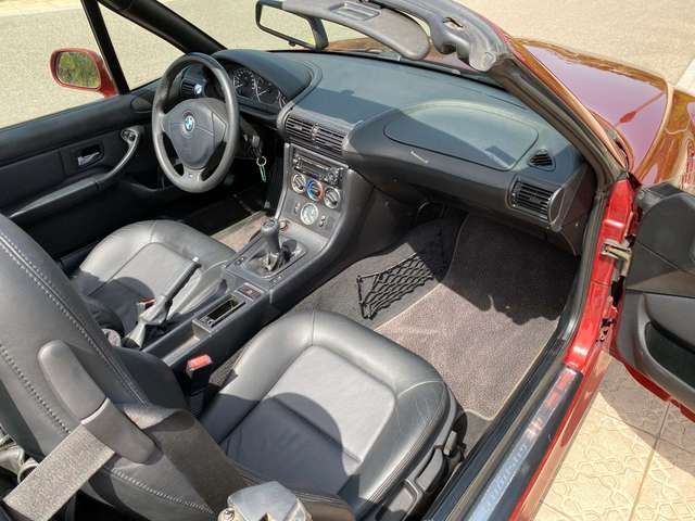 BMW Z3 • 1999 • 76,800 km 2