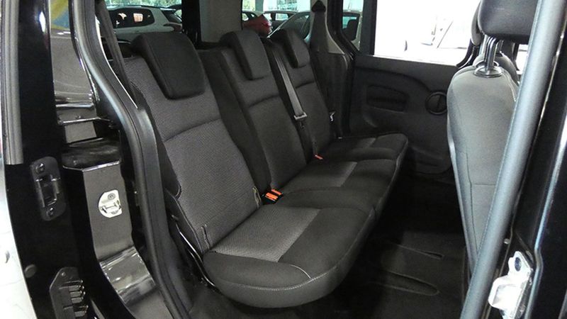 Renault Kangoo • 2015 • 140,672 km 7