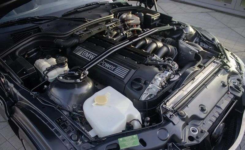 BMW Z3 • 1999 • 118,000 km 7