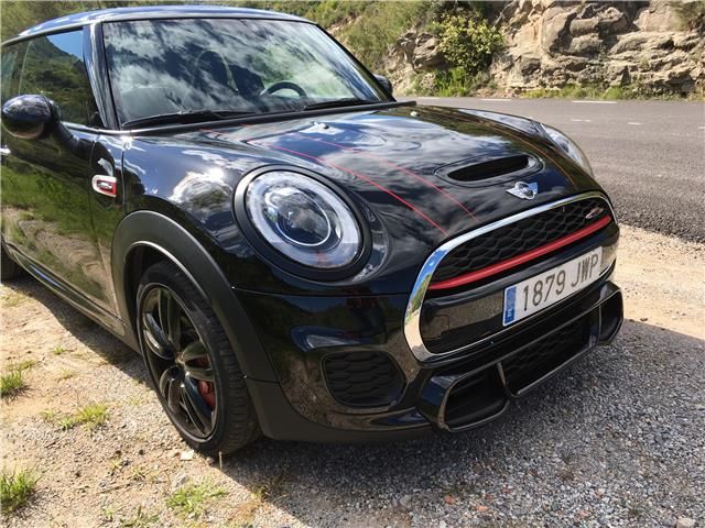 MINI Cooper • 2017 • 68,000 km 1