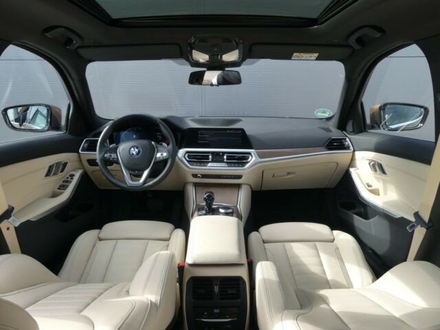 BMW 3 Series • 2019 • 36,609 km 13