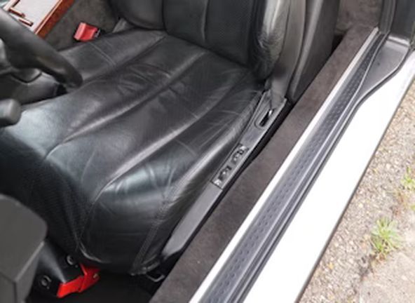 Mercedes-Benz SL • 1993 • 38,000 km 35