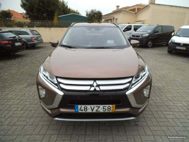 Mitsubishi Eclipse Cross • 2017 • 10,000 km 3
