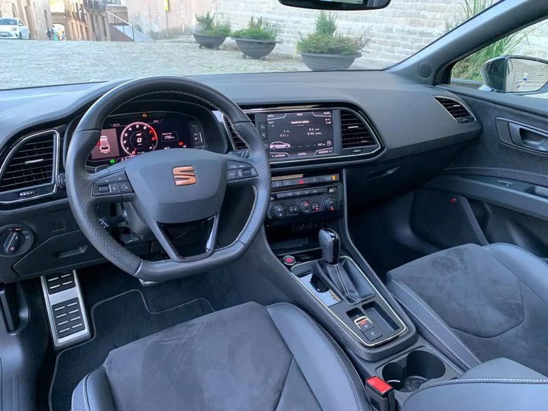 Seat Leon ST • 2019 • 54,000 km 5