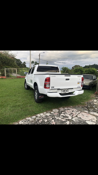 Toyota Hilux • 2013 • 154,000 km 2