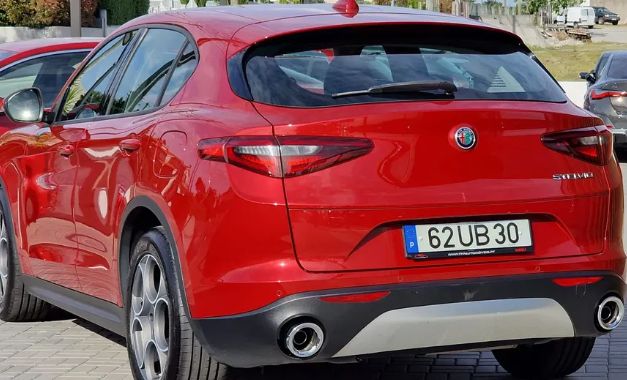 Alfa Romeo Stelvio • 2017 • 120,000 km 2