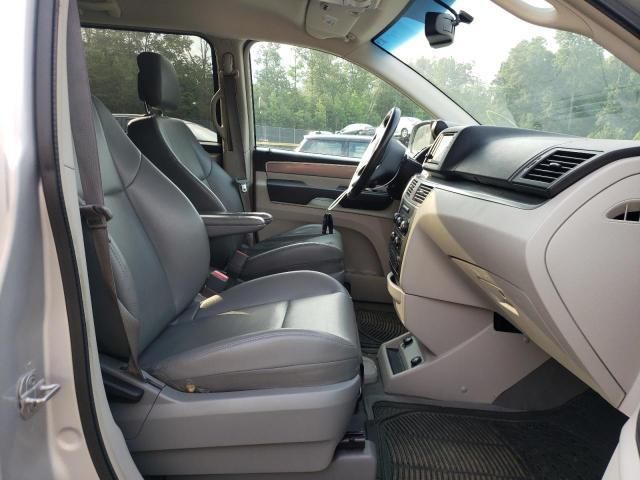 Volkswagen Routan • 2012 • 10,000 mi 4