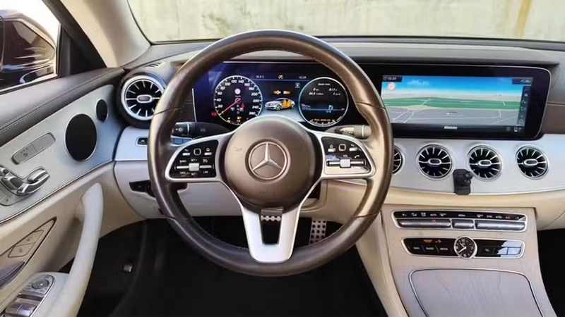 Mercedes-Benz E Coupé • 2020 • 96,604 km 11