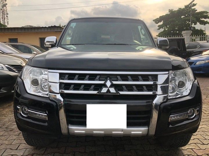 Mitsubishi Pajero Sport • 2020 • 50,000 km 3