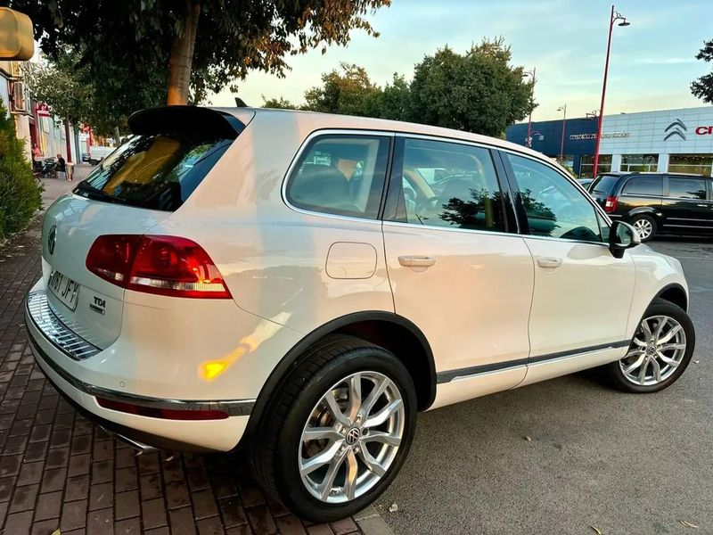 Volkswagen Touareg • 2015 • 147,000 km 2