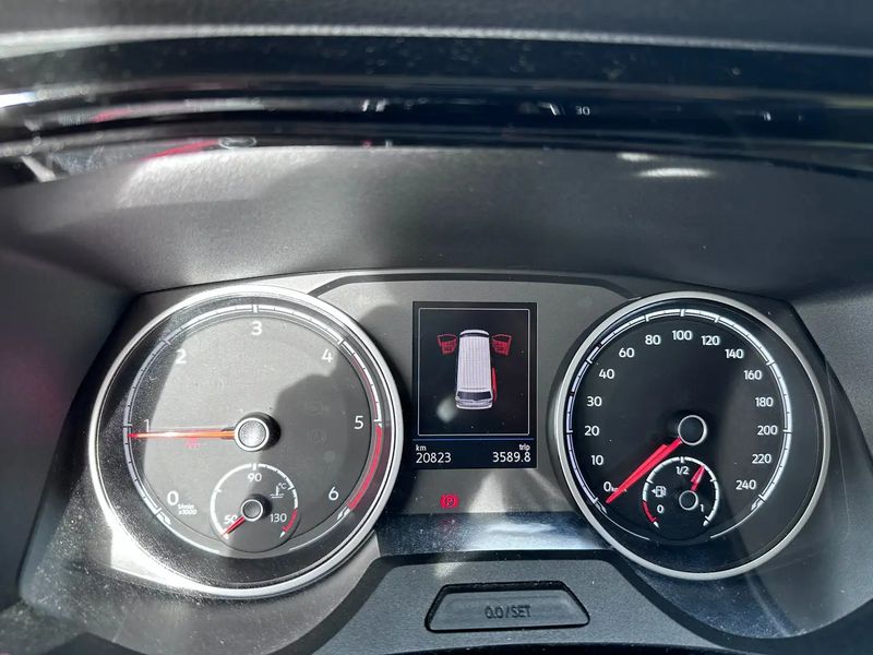 Volkswagen T5 Caravelle • 2022 • 20,800 km 26