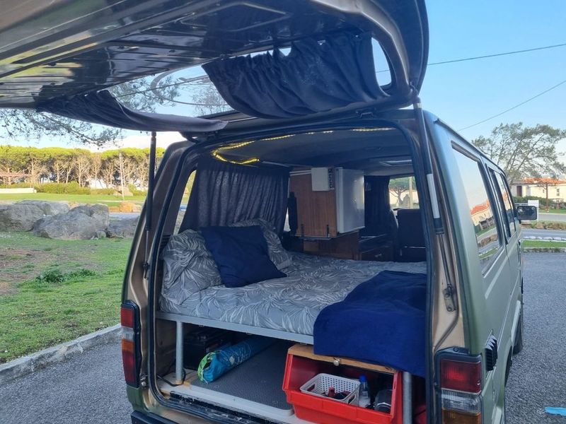 Toyota Hiace • 1989 • 216,000 km 12