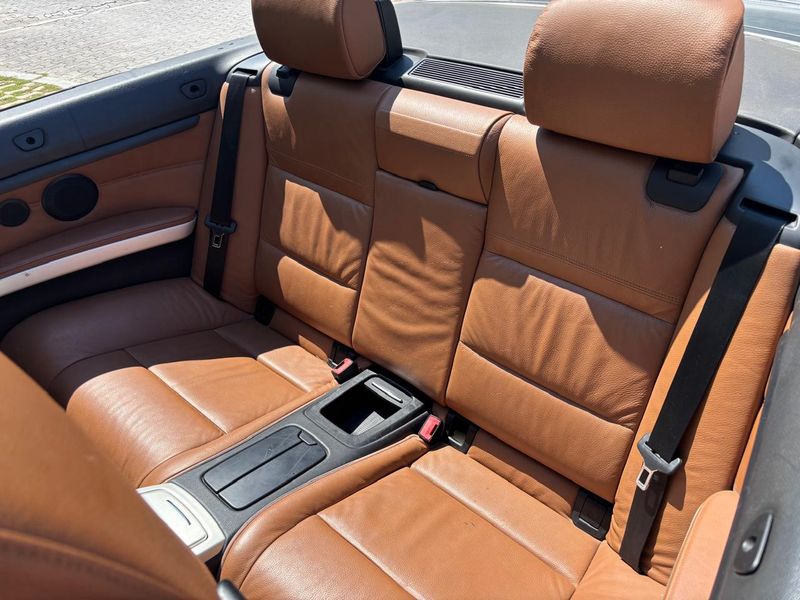 BMW 3 Series • 2009 • 180,000 km 12