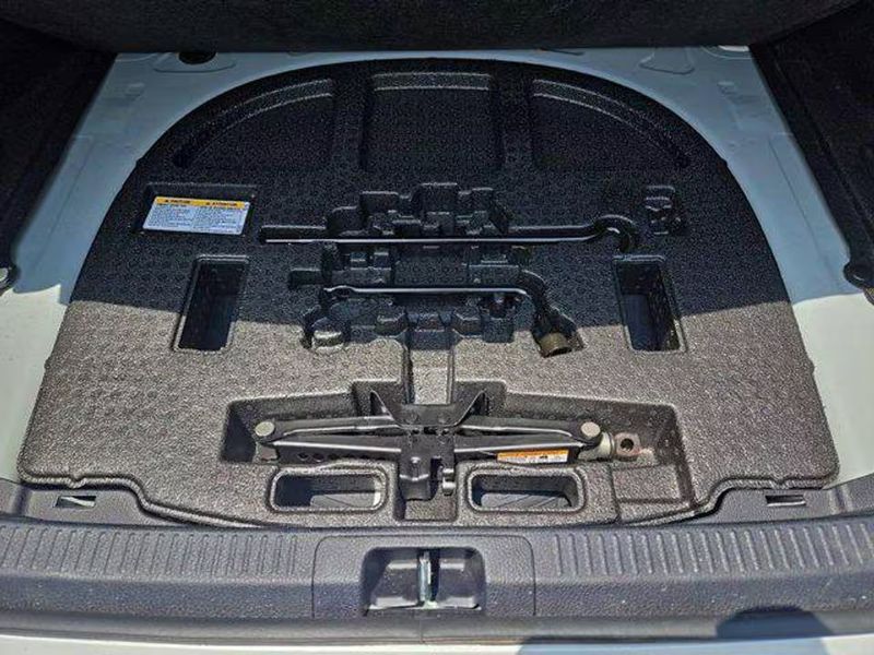 Toyota Camry Hybrid • 2022 • 21,401 km 4