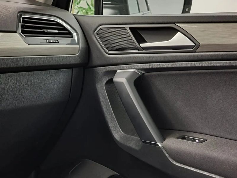 Volkswagen Tiguan • 2019 • 165,000 km 10