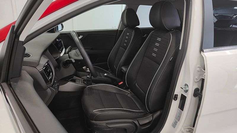 Kia Sorento Hybrid • 2023 • 12,500 km 10