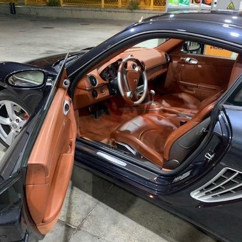 Porsche Cayman • 2006 • 15,000 km 16