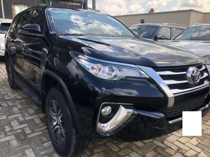 Toyota Fortuner • 2018 • 50,000 km 1
