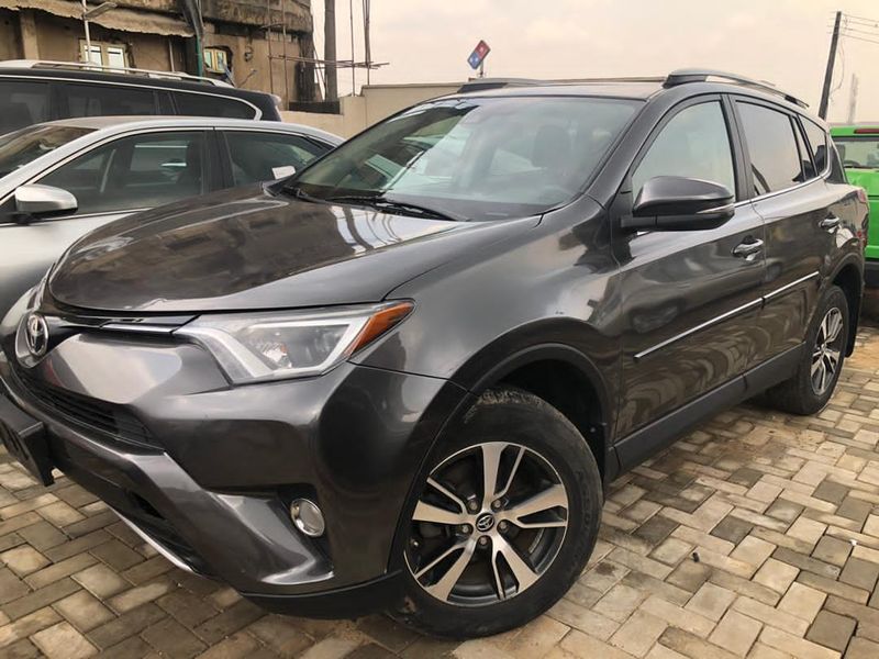 Toyota RAV4 • 2018 • 50,000 km 1