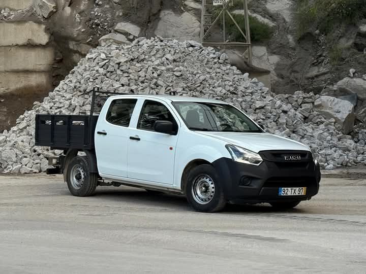 Isuzu D-MAX • 2017 • 118,000 km 3
