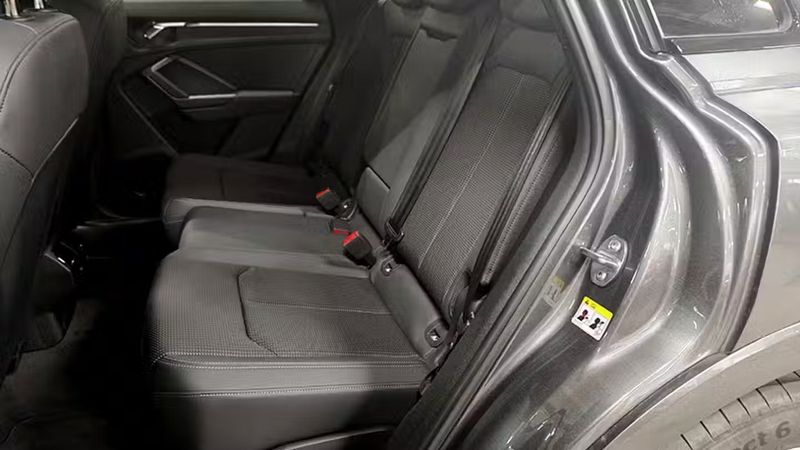 Audi Q3 • 2024 • 7,333 km 12