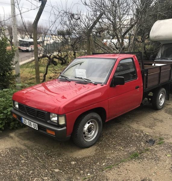 Nissan Cabstar E - T • 1989 • 350,000 km 1