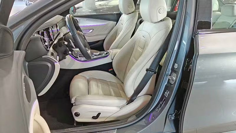 Mercedes-Benz E-Class • 2017 • 44,577 km 11