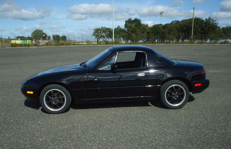 Mazda MX-5 Miata • 1990 • 160,000 km 3