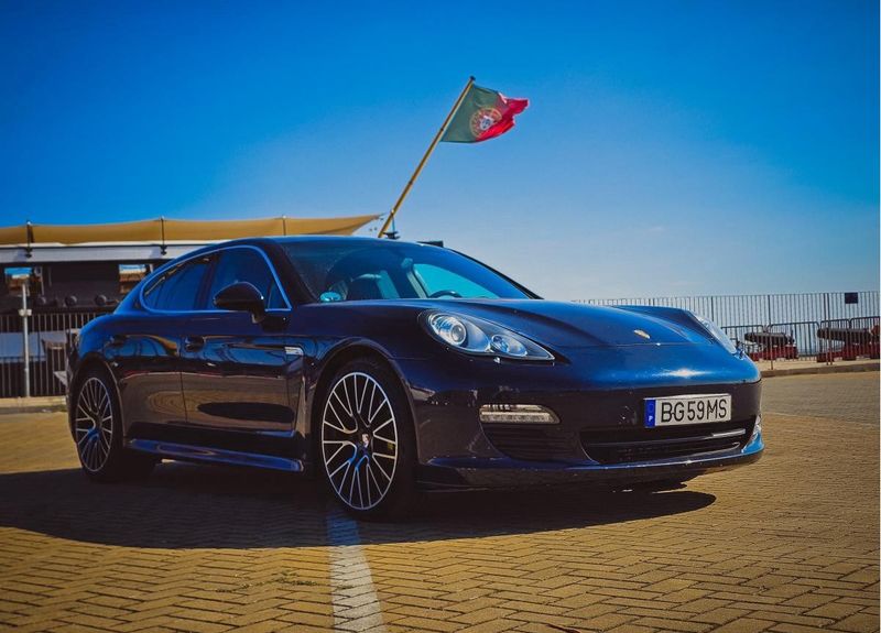 Porsche Panamera • 2010 • 200,000 km 1