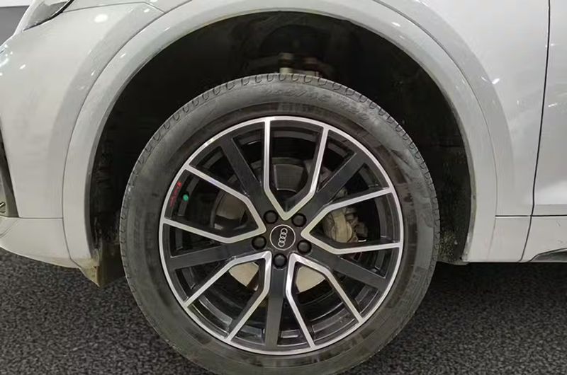 Audi Q5 • 2022 • 130,597 km 10