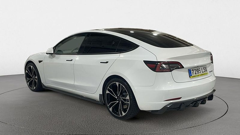 Tesla Model 3 • 2021 • 44,978 km 29